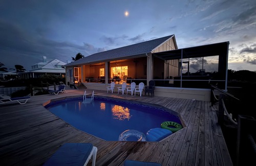 Green Turtle Estates Casa | Bella Mare '| Alquiler frente al mar en Bahamas con piscina de agua dulce