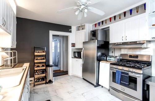 Cove - East Side - Shippan Apartamento | Bella room near downtown Train I-95 & beaches