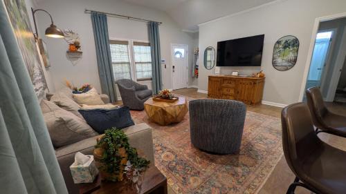 Thomasville Casa | Bella's Charming Cottage