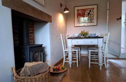 Stiffkey Casa | Bella's Cottage
