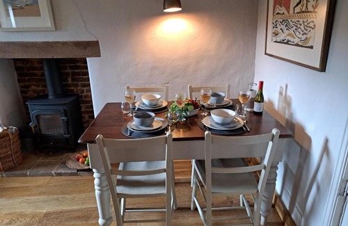 Stiffkey Casa | Bella's Cottage