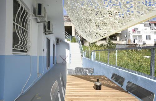 Theologos Casa | Bella's House