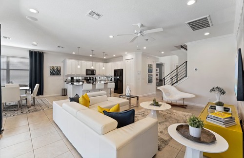 Kissimmee Complejo | BELLA VIDA 577MB- 5BEDROOMS - 10 GUESTS - LAKEVIEW - AMAZING LOCATION-CLOSE TO DISNEY PARKS AND MORE