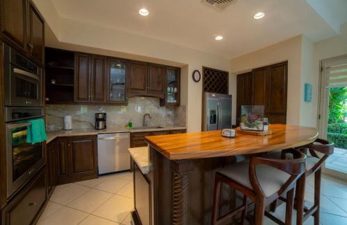 Herradura Apartamento | Bella Vista 3F 3 bdr beach club view in Los Suenos