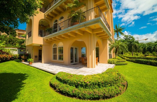 Herradura Casa | Bella Vista 4E - 3 bdr 3 1 2 Family