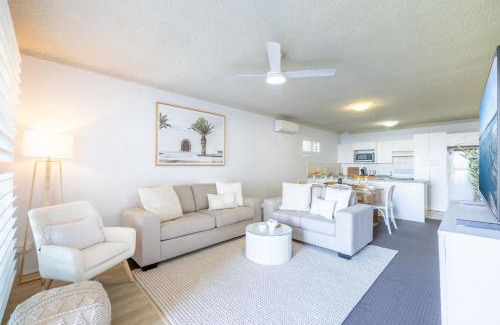 Shoal Bay Apartamento | Bella Vista, 8-19 Shoal Bay Rd - views, air con and Wi-Fi