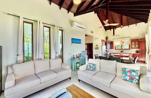 Pristine Bay Casa | Bella Vista @ Coral Views, French Harbor