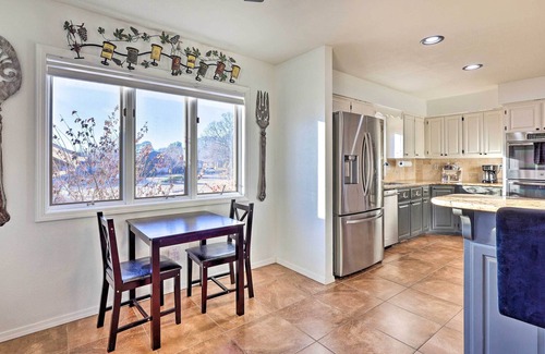 Bella Vista Casa | Bella Vista Retreat with Pool, On Golf Course!