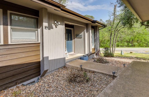Bella Vista Casa | Bella Vista Townhome with Deck Near Back 40 Trails!