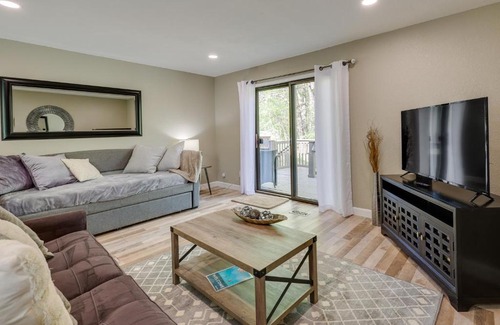 Bella Vista Casa | Bella Vista Townhome with Deck Near Back 40 Trails!