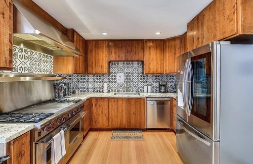 Monte Rio Casa | Bella Vita ~ High-End Bungalow with Private Yard