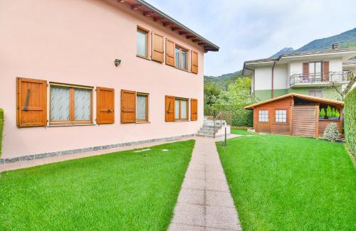 Valbrona Casa | Bellagio holiday home private swimming pool