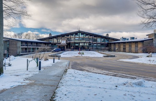 Bellaire Apartamento | Bellaire Vacation Rental - Ski Shuttle Access!