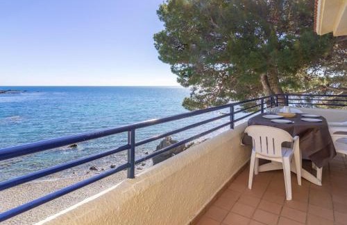 Llanca Casa | BELLAMAR A - Casa adosada para 10 personas en primera línea de mar en Llançà. - ES-228-11