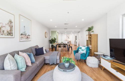 Glenelg Apartamento | Belle Escapes - Aquarius on Colley Terrace 2 bed-2bath with sea views