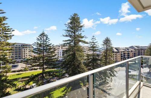 Glenelg Apartamento | Belle Escapes - Aquarius on Colley Terrace 2 bed-2bath with sea views