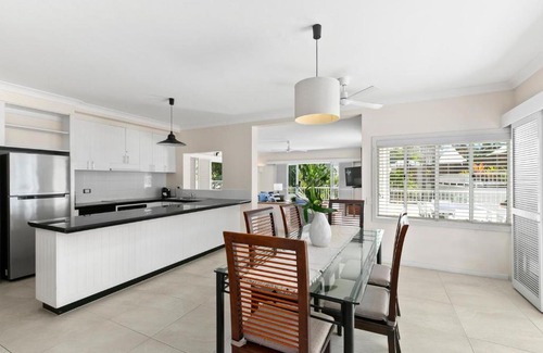 Palm Cove Apartamento | Belle Escapes Oceanview Suite 48 with Private Pool Alamanda Resort Palm Cove