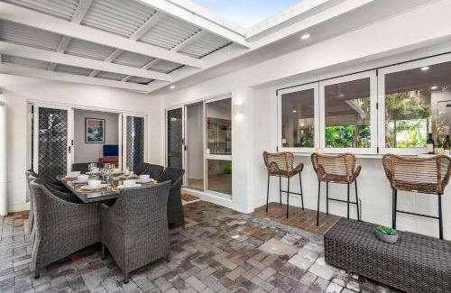 Palm Cove Casa | Belle Escapes Sandpipers Beach House