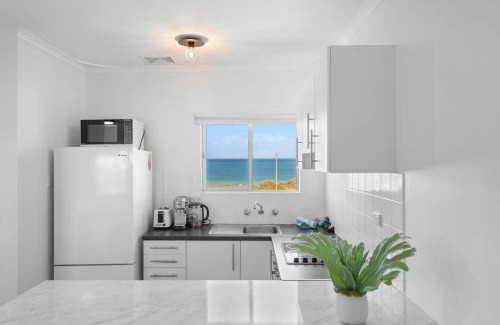 West Beach Apartamento | Belle Escapes - Tranquil Oceanview Escape - Relax & Reset