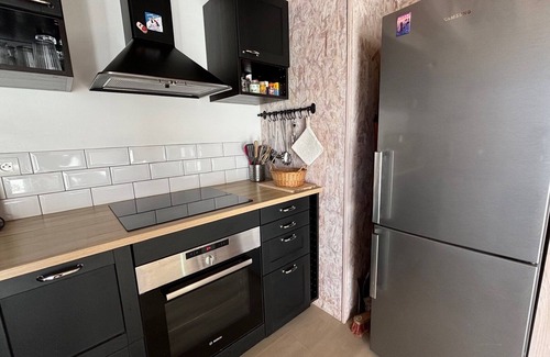 Locmaria Casa | Casa independiente, 3 dormitorios, 2 baños, 7 personas, con patio y terraza.