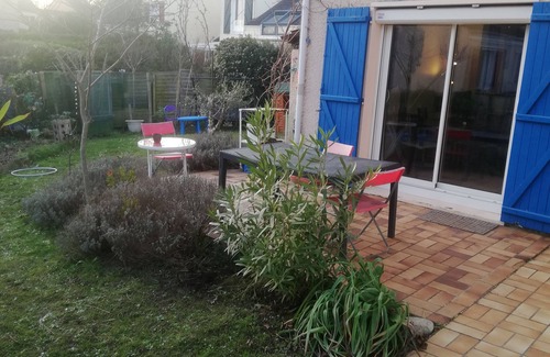 Cergy Casa | Belle Maison Avec Jardin et Pergola au Cœur de Cergy