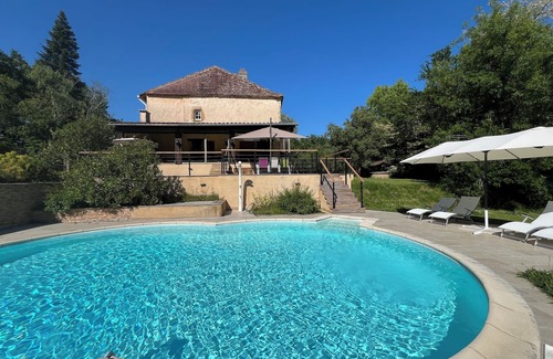 Aignan Casa | Belle Maison de Campagne Avec Piscine Chauffée et Court de Tennis Privé en Gers