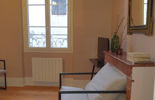 Agen Casa | Belle Maison de Ville en Pierre Entièrement Rénovée