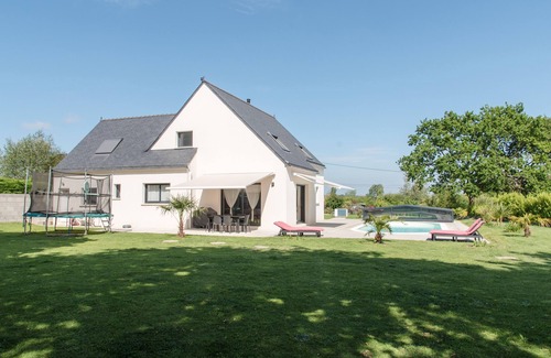 Bodilis Casa | Belle Maison Neuve Avec Piscine Couverte et Chauffée