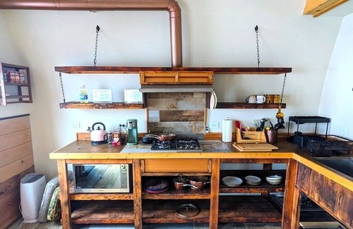 Kooskia Cabina | Belle's Bunkhouse, Arched cabin featured on YouTube, mountain & valley views