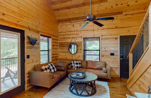 Broken Bow Casa | Belle Star