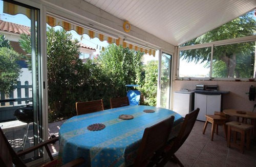 Portiragnes-Plage Villa | Belle villa 4 -5 couchages 2 chambres terrasse piscine commune parking dans résidence sécurisée 300m de la mer LRMA82