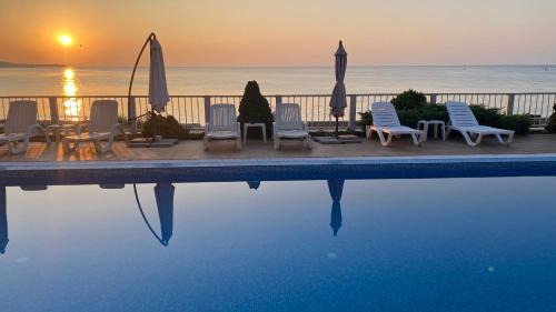 Ravda Apartamento | Bellevue Beachfront Paradise