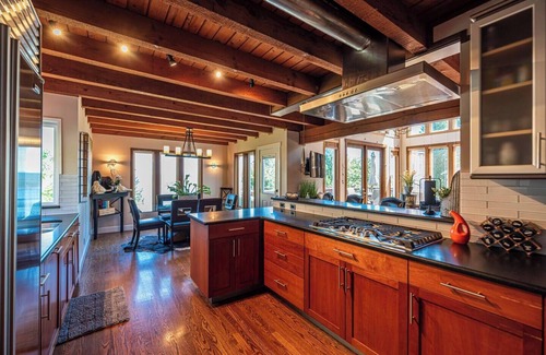 Eastgate Casa | Bellevue Cougar Mountain Lakeview Retreat