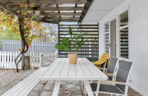 Bellevue Heights Casa | Bellevue Heights HolidayHome - Flinders Uni & Med