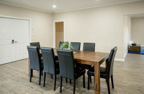 Moore Creek Casa | Bellevue Holiday House