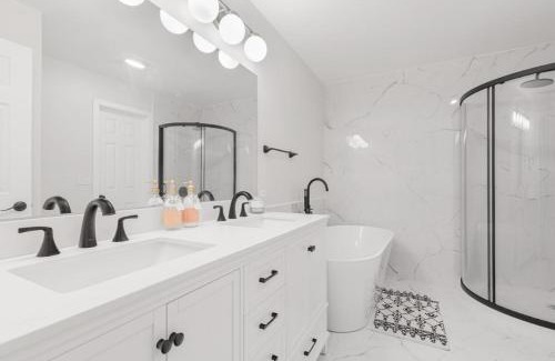 Northwest Bellevue Apartamento | Bellevue Modern Luxe Townhouse near DT 520 I405