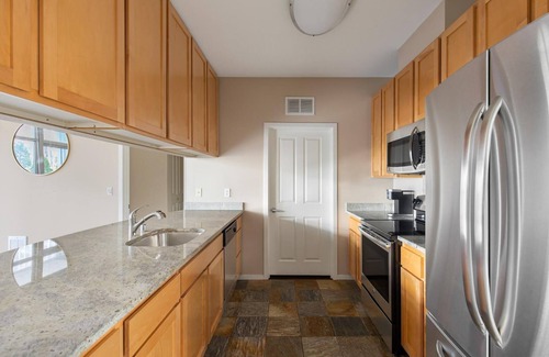 Northwest Bellevue Apartamento | Bellevue Sophisticated 2BD 2BA Apartment