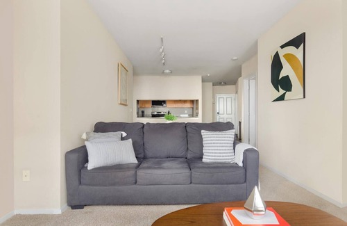 Northwest Bellevue Apartamento | Bellevue Spacious 2BD 2BA Apartment
