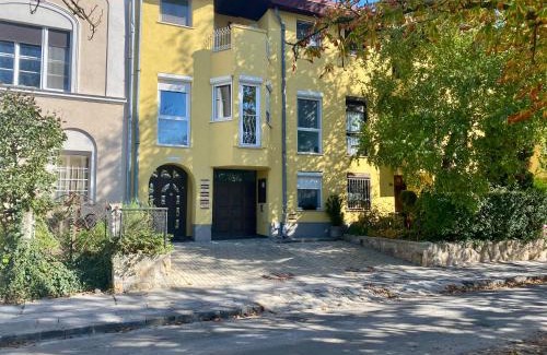 Vac Casa | Bellevue Vendégház 2