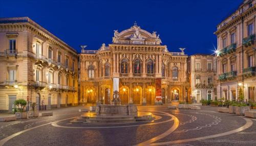 Catania City Centre Cama Y Desayuno | Bellini Palace