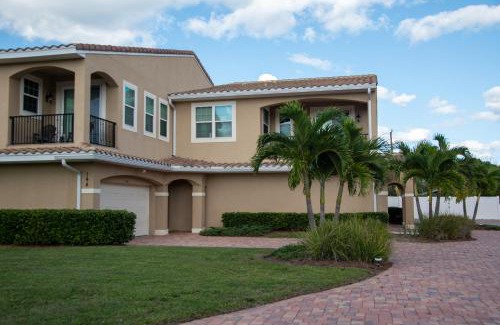 Indian Harbour Beach Casa | Bello 8 Beachside