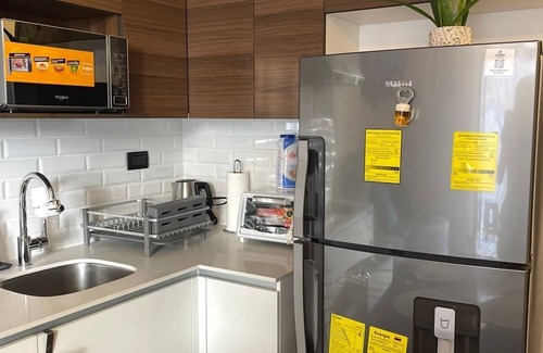 Zona 10 Apartamento | Bello Apartamento Tipo Estudio en el Corazón de la Zona 10 de Guatemala