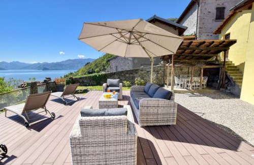 San Siro Apartamento | Bello Pezzo 2-Bedroom Lakeview Apartment with Shared Garden and Terrace