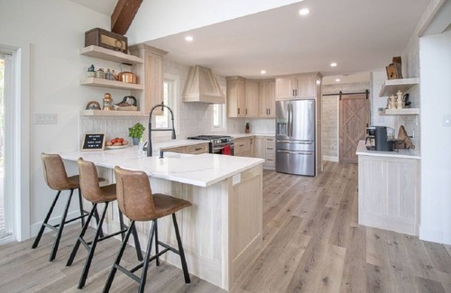 Madawaska Valley Cabaña | Bells' Dream Lakehouse on Bark Lake