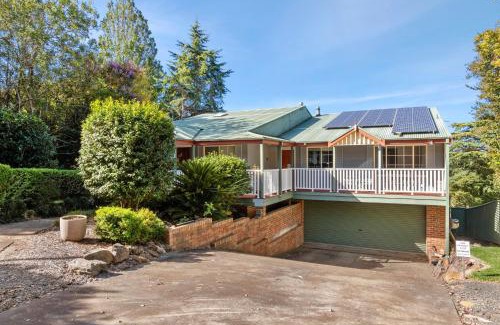 Kurrajong Heights Casa | Bells Rest with a veiw