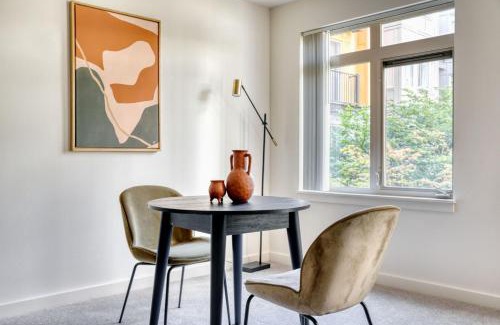 Belltown Apartamento | Belltown 1BR w Gym Views BBQ Easy Commute SEA-469