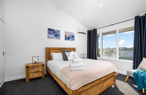 Belmont Casa | Belmont 3BR Townhome by Short and Long Stays