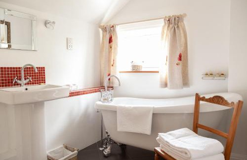Wrelton Casa | Belmont Bed and Breakfast