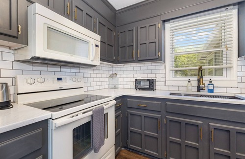 Belmont Casa | Belmont Bliss: 3BR Home with AC