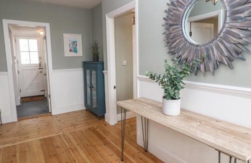 Newlyn Casa | Belmont